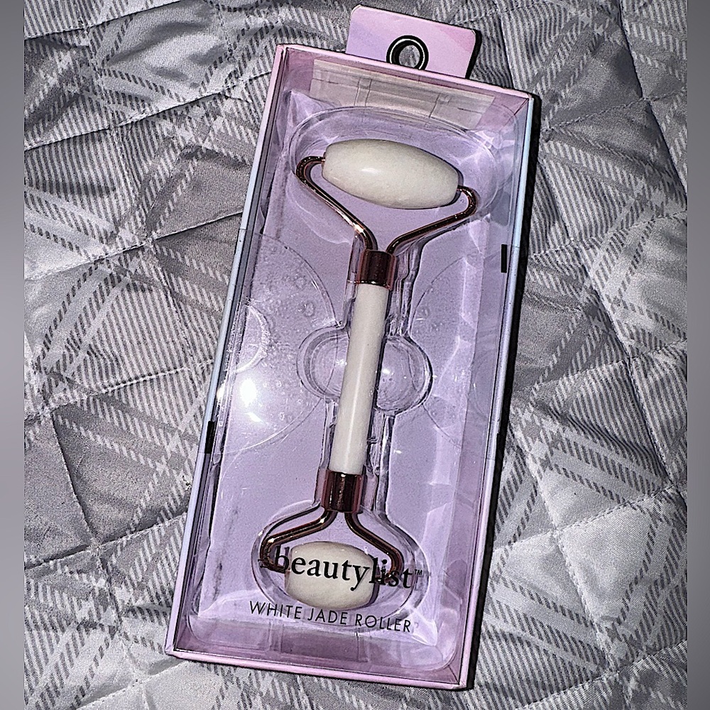 White Jade Roller (NEW)